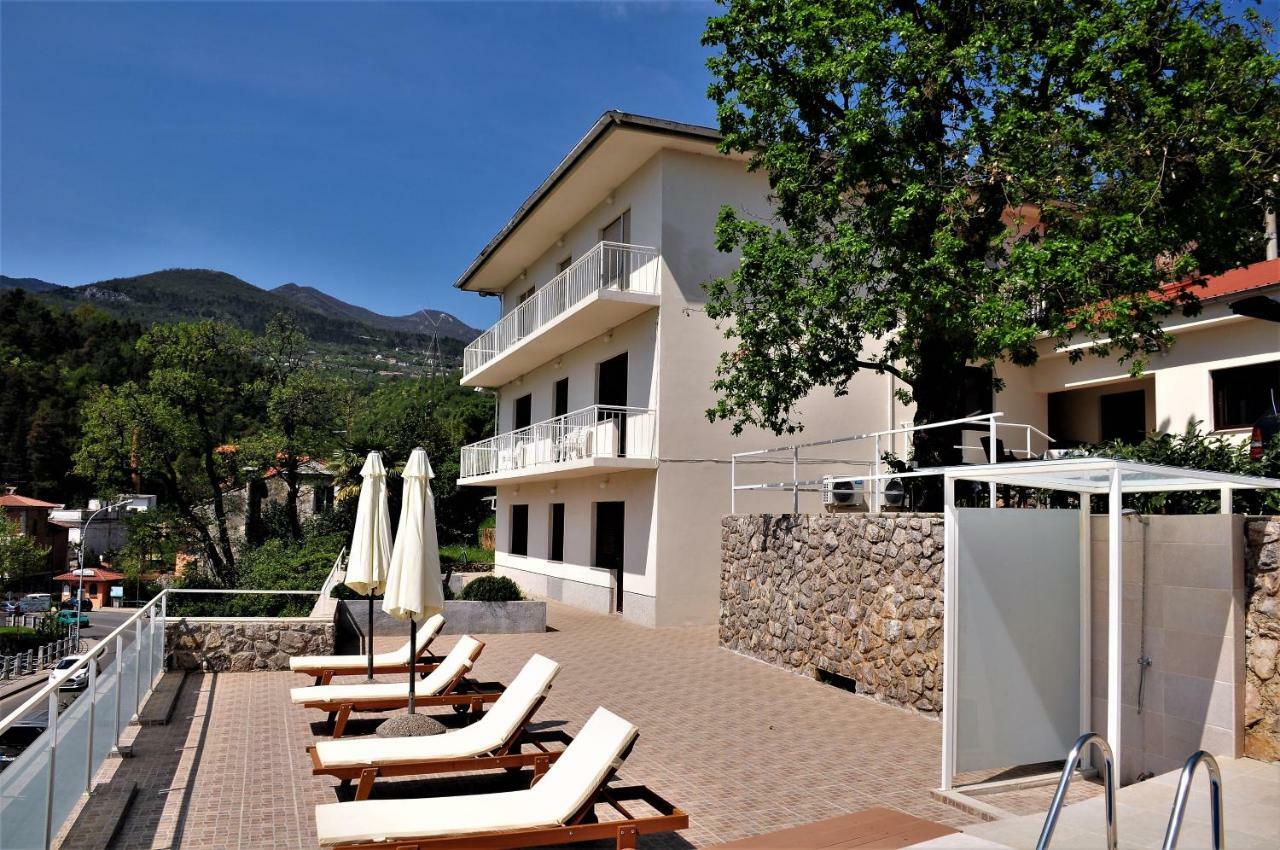 Apartmani Kadmen Ика Экстерьер фото